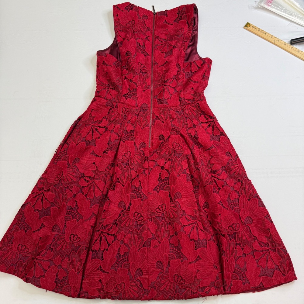 NWT! Valentine White House Black Market Red Floral Lace Fit and Flare‎ Dress 6 - Picture 9 of 16
